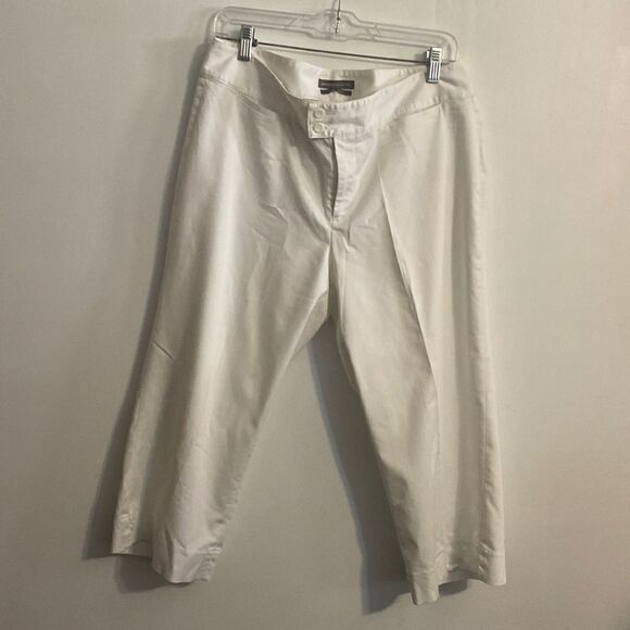 Dockers Mid-rise Curvy Capris, Size 12 - Picture 1 of 3